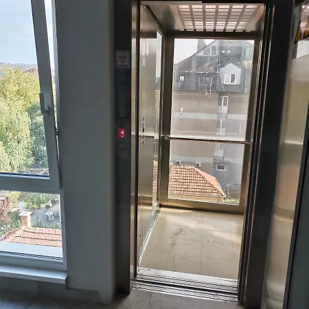 Lea & Parking U Garazi *